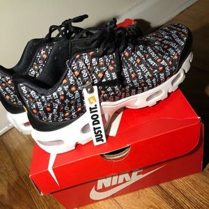 Nike Air Max Plus Women’s Shoes